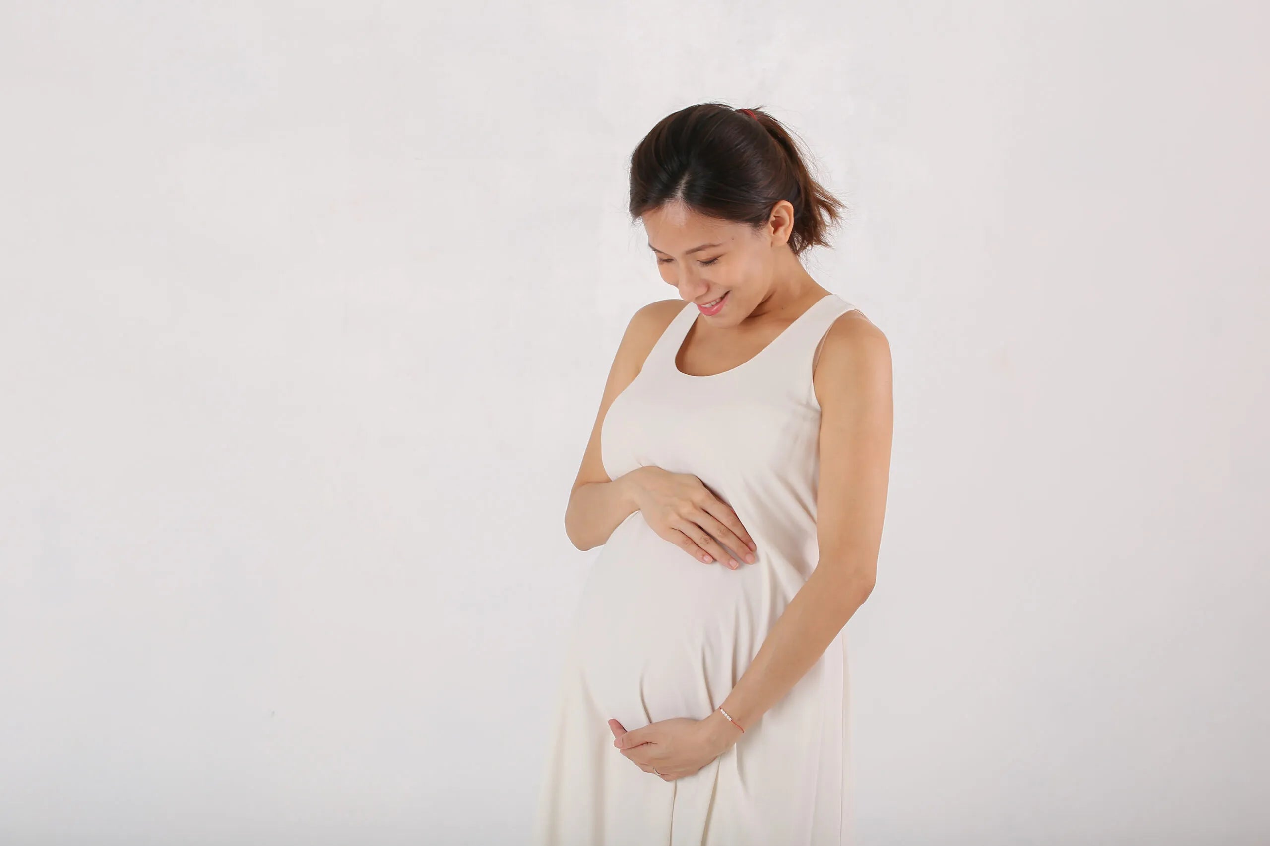 Pregnancy Can Cause Dry Lips: Let's explore some factors contributing to this condition.